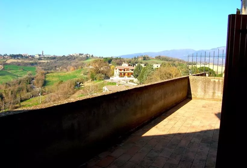 هتل Il Castello Di Rosceto