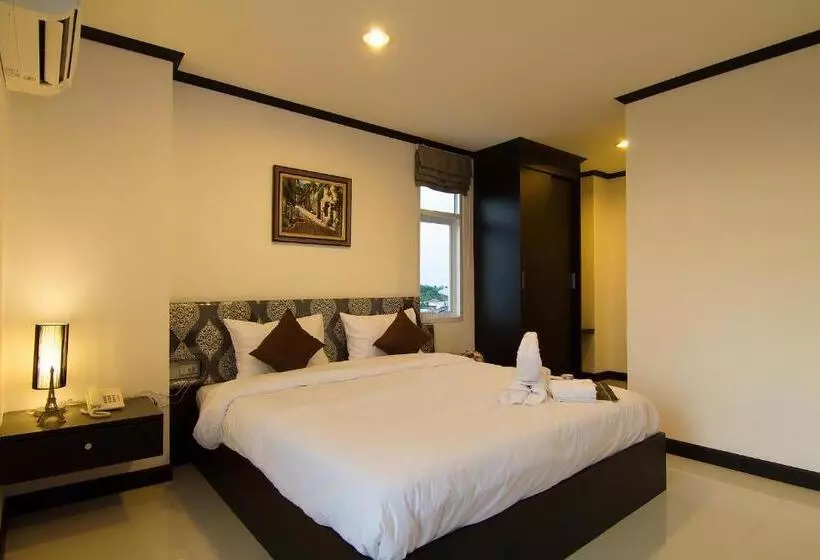 فندق Leelawadee Grand