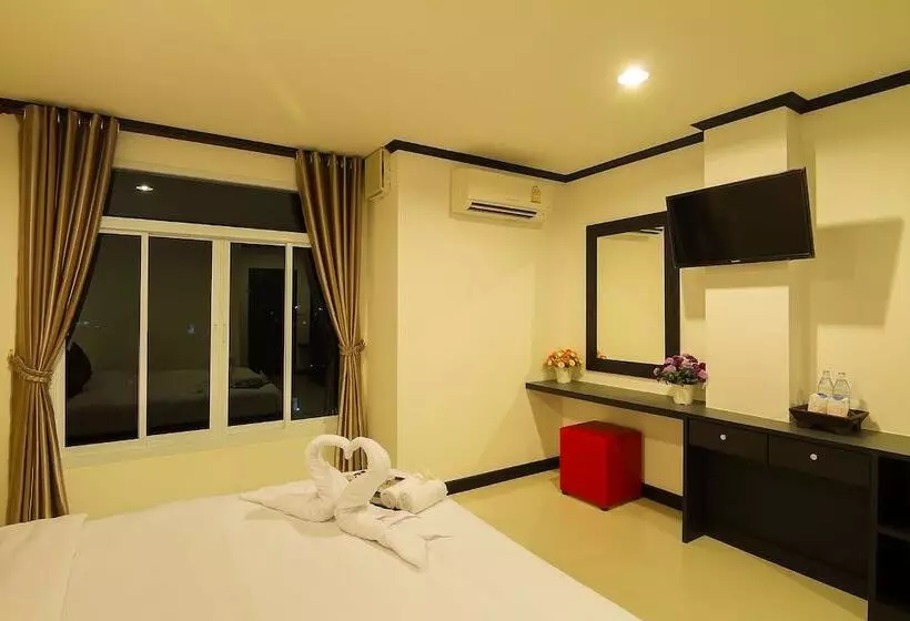 فندق Leelawadee Grand