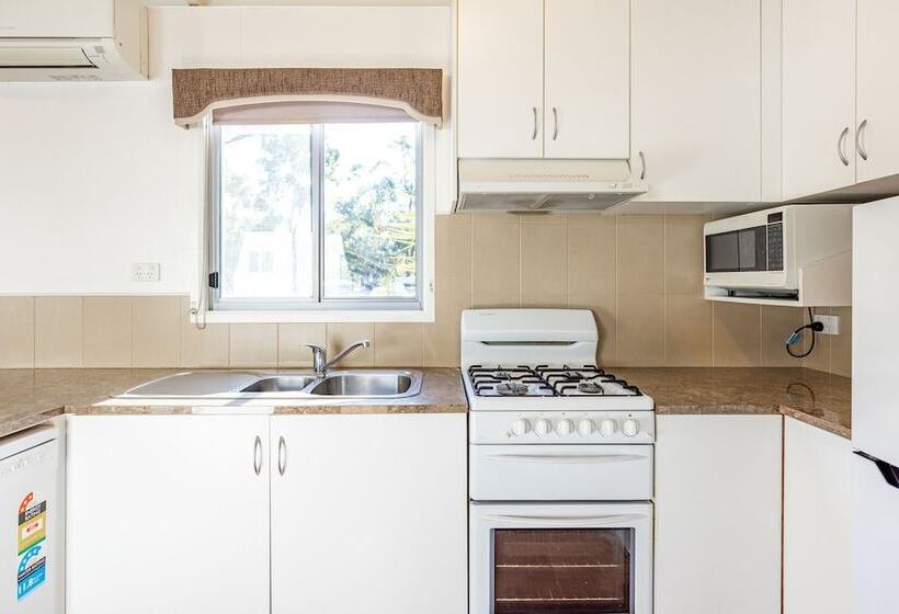 Отель Nrma Halls Gap Holiday Park