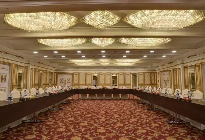 هتل Pearl Continental Bhurban