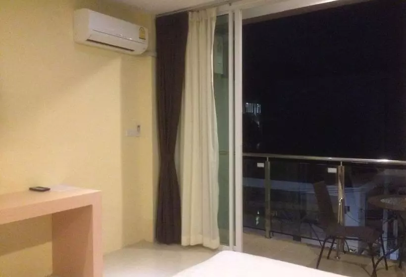 Hotel Ploenlay