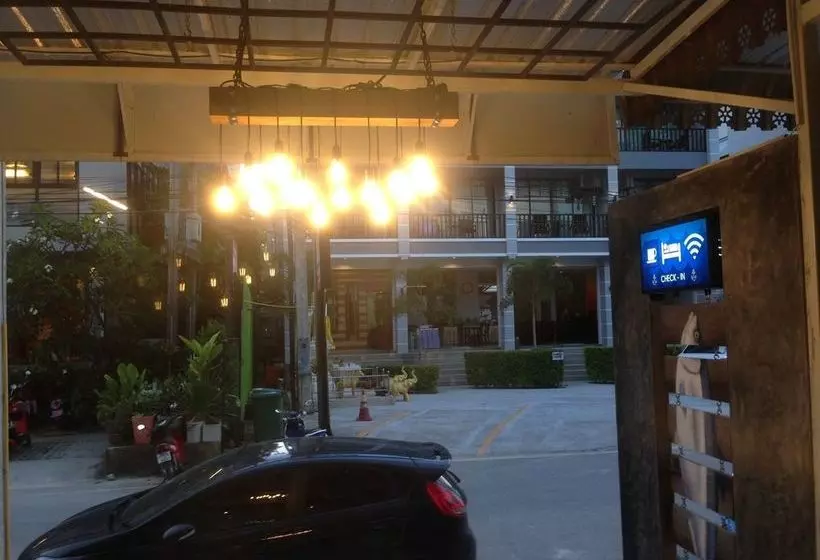 Hotel Ploenlay