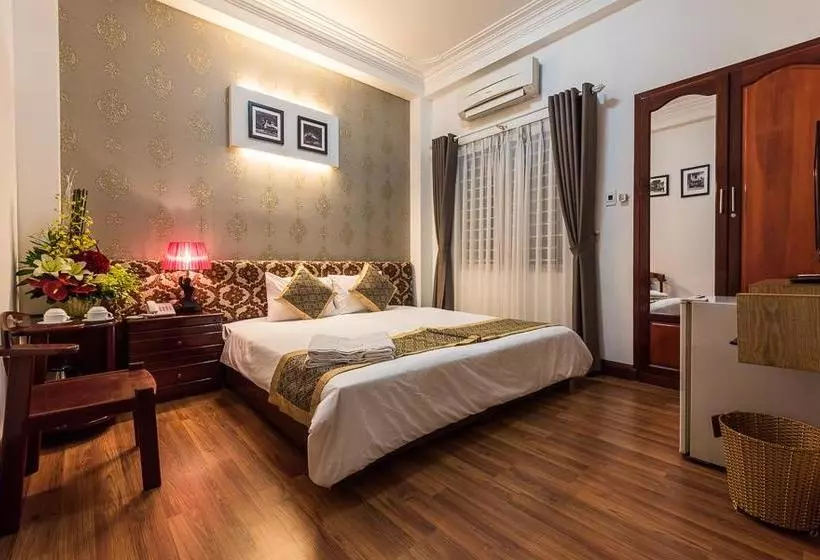 هتل Canary Saigon