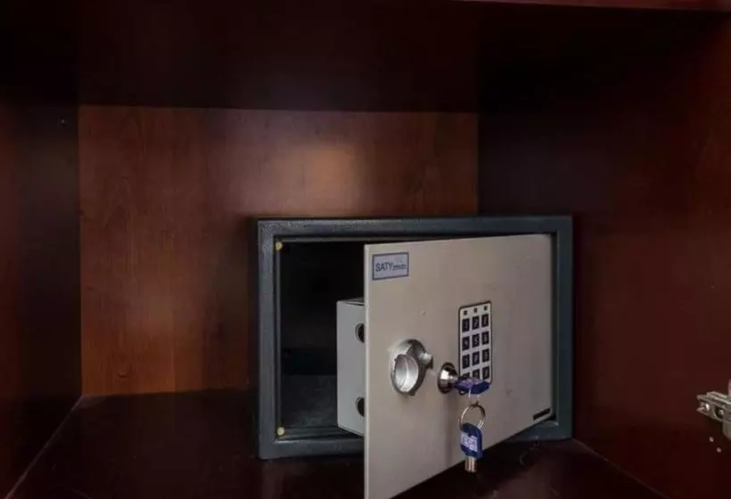 هتل Canary Saigon