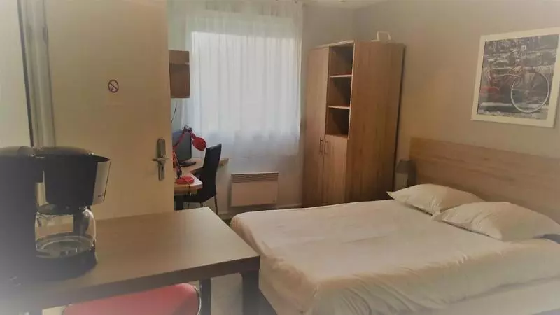 Kosy Appart Hôtel Le Champ De Mars Reims