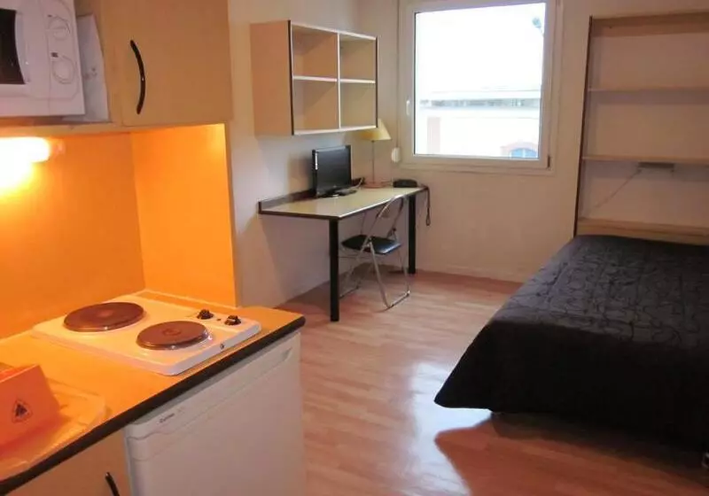 Kosy Appart Hôtel Le Champ De Mars Reims