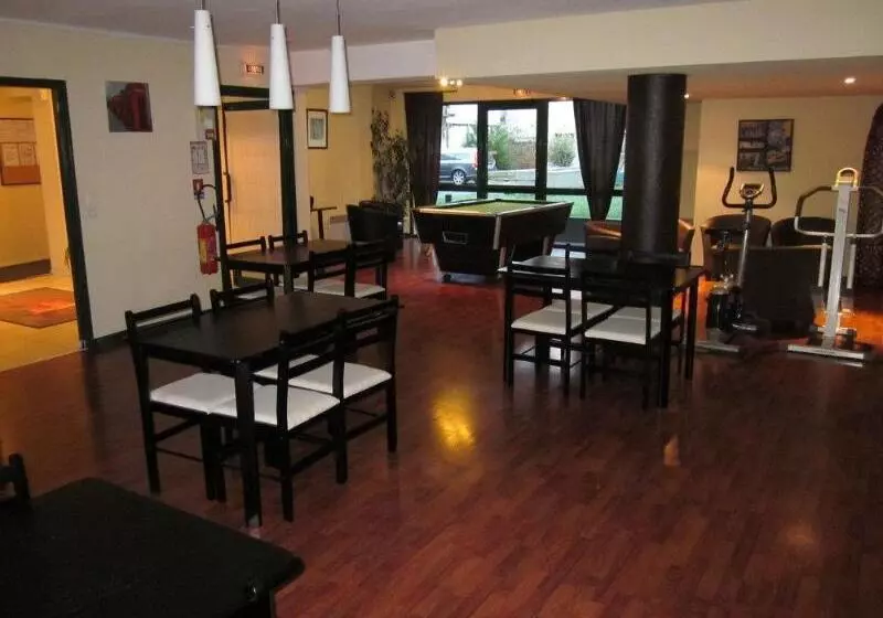 Kosy Appart Hôtel Le Champ De Mars Reims