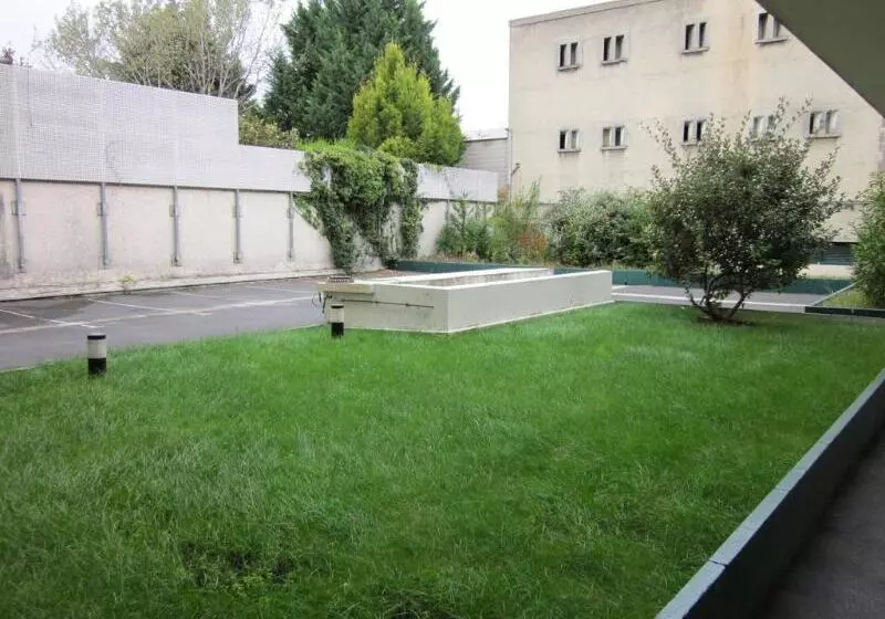 Kosy Appart Hôtel Le Champ De Mars Reims