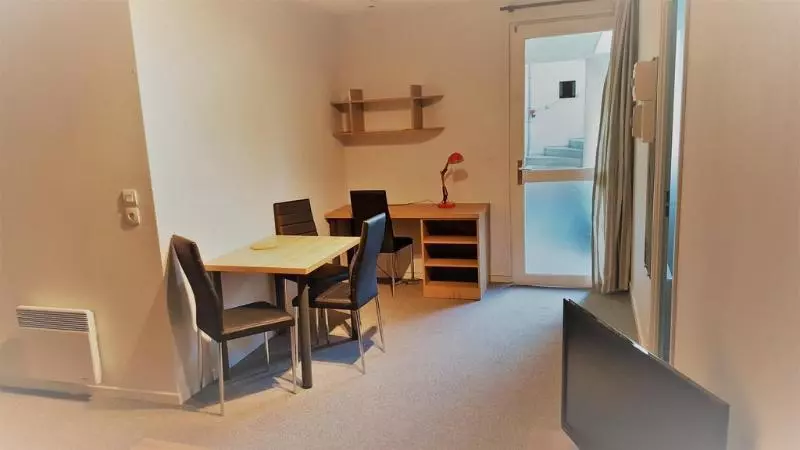 Kosy Appart Hôtel Le Champ De Mars Reims