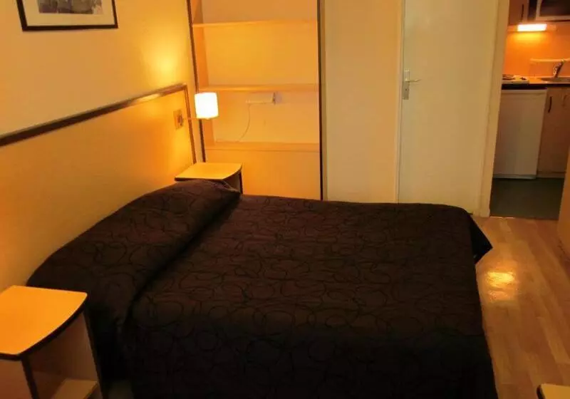 Kosy Appart Hôtel Le Champ De Mars Reims