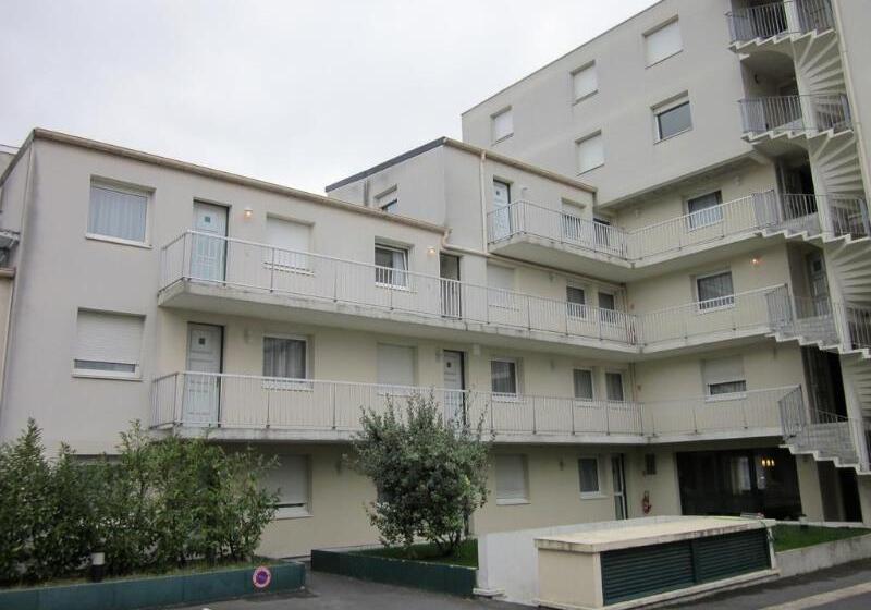 Kosy Appart Hôtel Le Champ De Mars Reims