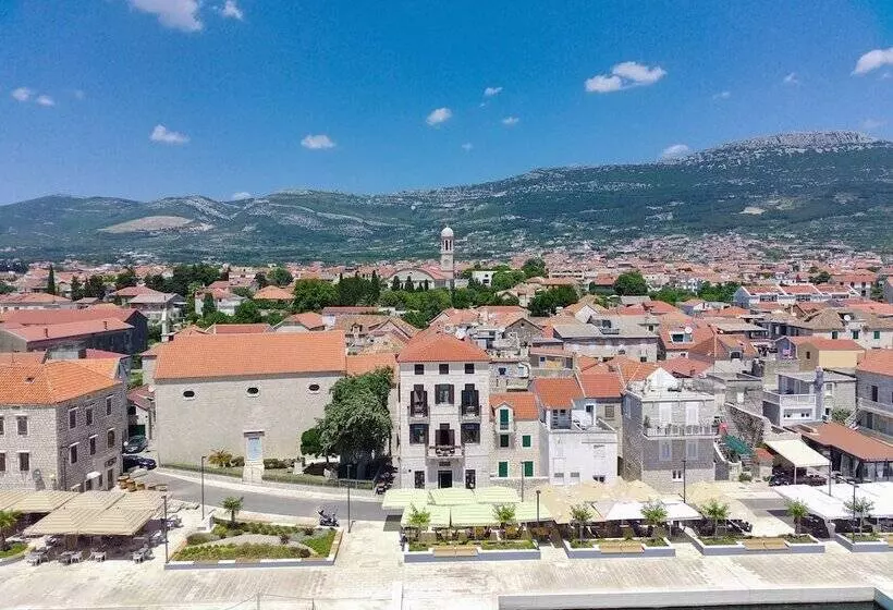 Luxury Apartment Perko