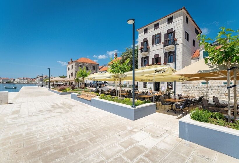 Luxury Apartment Perko