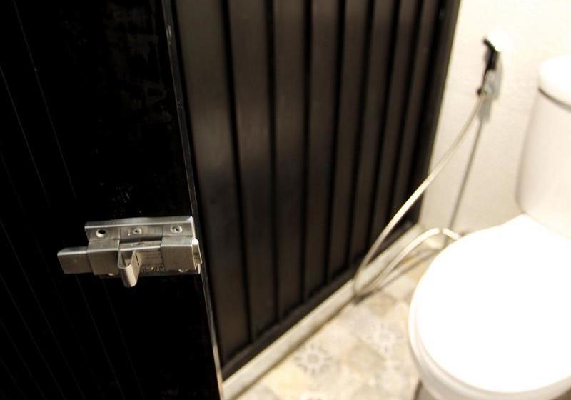 Mini Boxtel Aonang Hostel