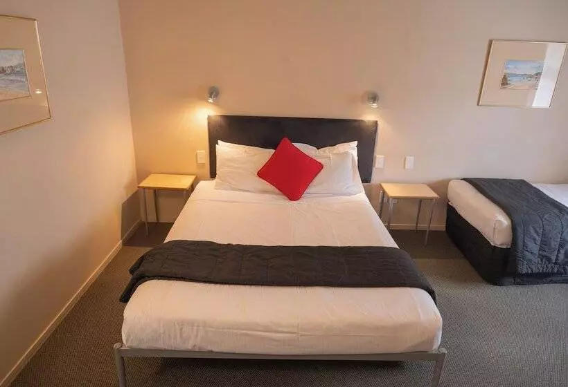 מוטל Victoria Court Motor Lodge