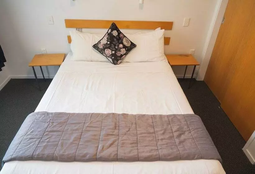 מוטל Victoria Court Motor Lodge