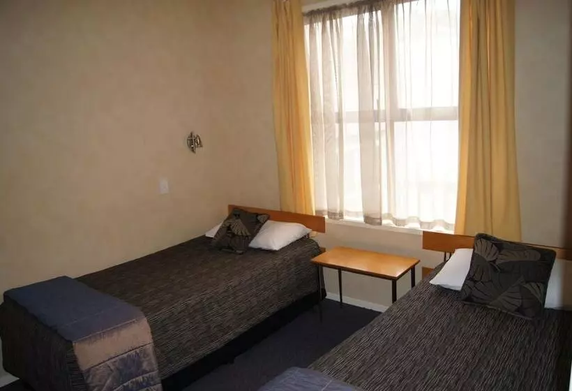 מוטל Victoria Court Motor Lodge