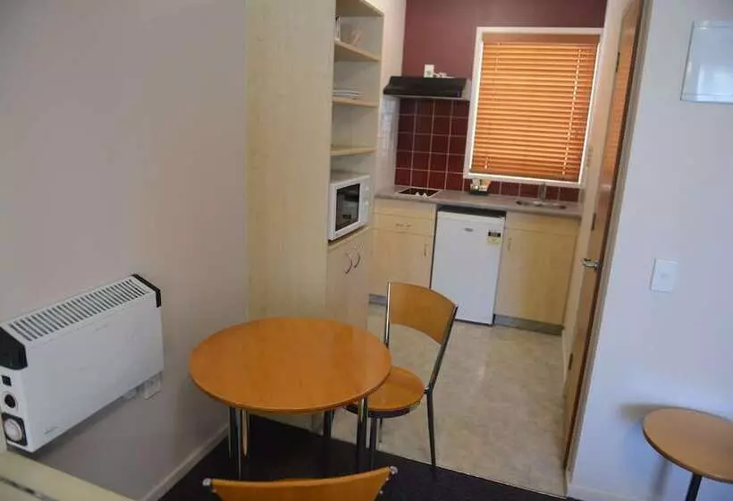 מוטל Victoria Court Motor Lodge