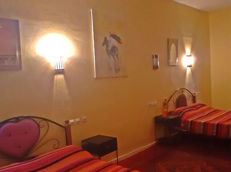 펜션 Lescale De Ouarzazate