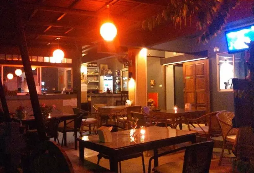 펜션 Rooms At Krabi Guesthouse