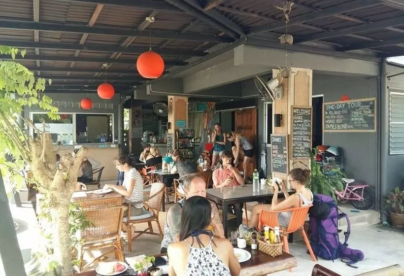 펜션 Rooms At Krabi Guesthouse