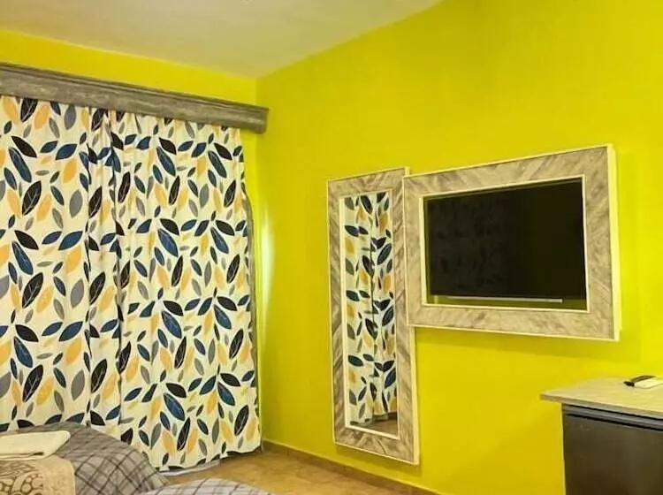 Shams Hotel & Dive Centre