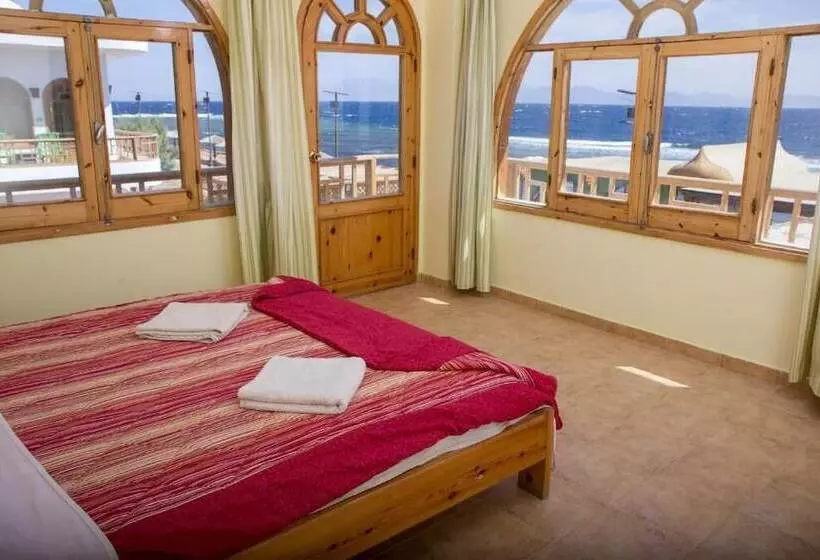 Shams Hotel & Dive Centre