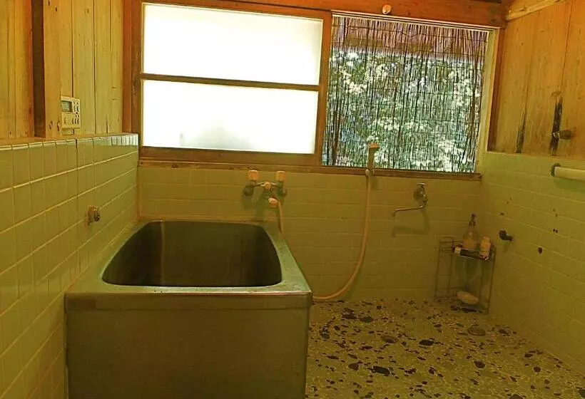 فندق صغير Kominka Sharehouse Hooju