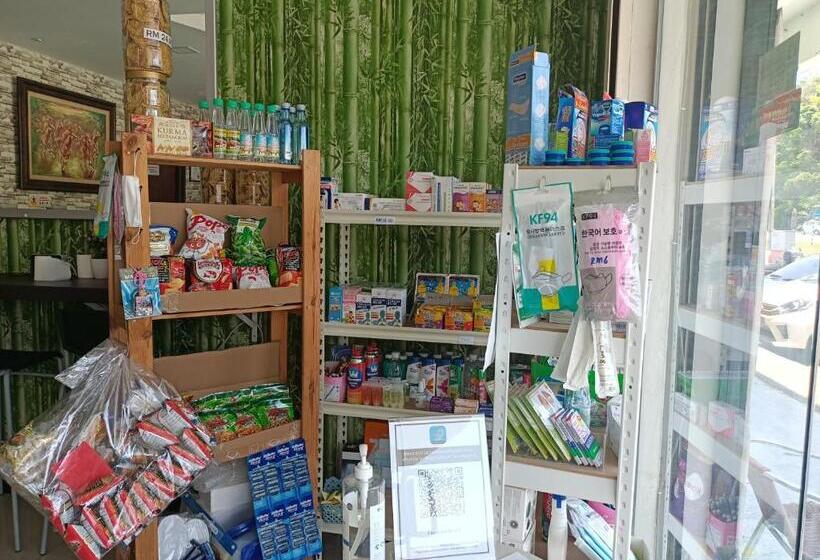 Casa Hotel Near Klia 1