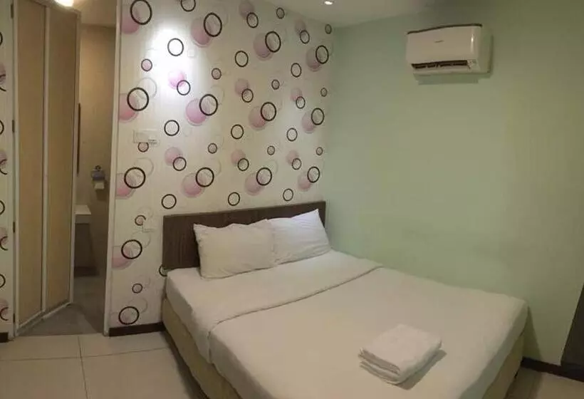 Casa Hotel Near Klia 1