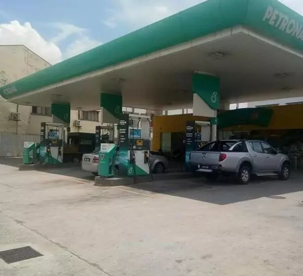 Casa Hotel Near Klia 1