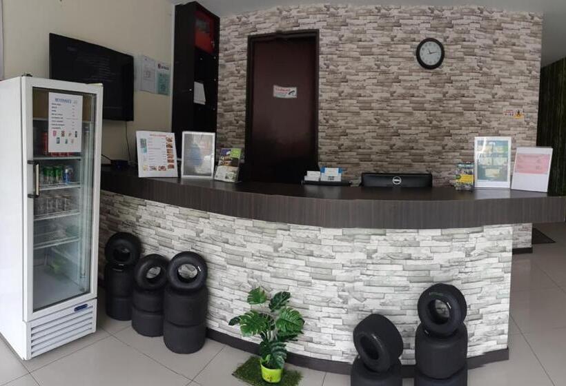 Casa Hotel Near Klia 1