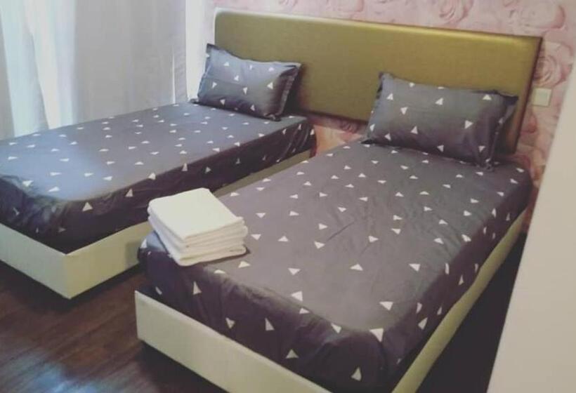 Casa Hotel Near Klia 1