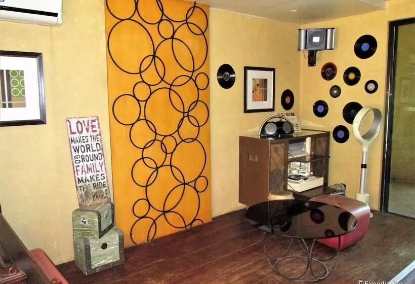 هتل Country Village