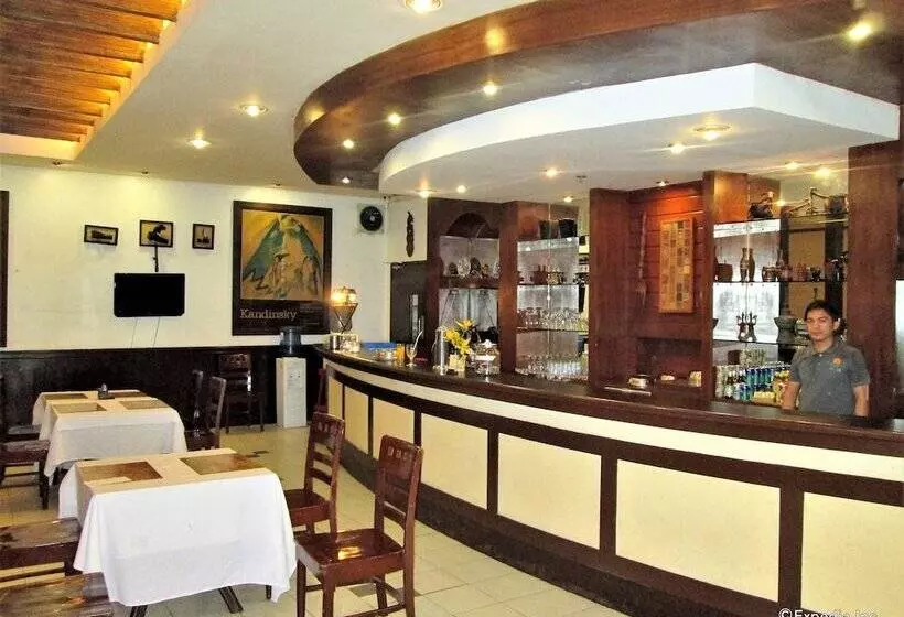 هتل Country Village