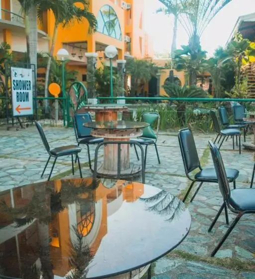 هتل Country Village