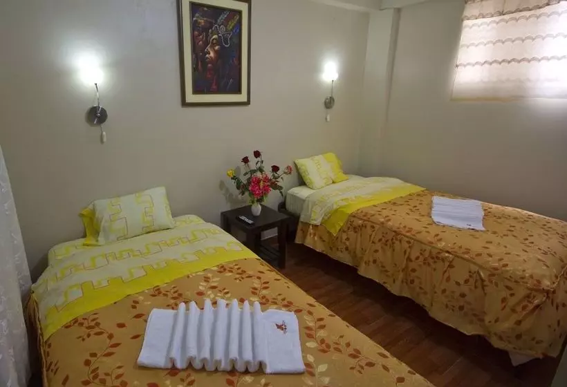 Hotel Hostal Dennys House