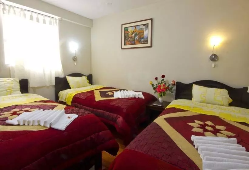 Hotel Hostal Dennys House