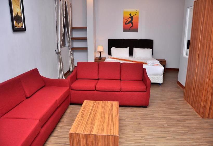 בית מלון כפרי Secrets  Cambodia