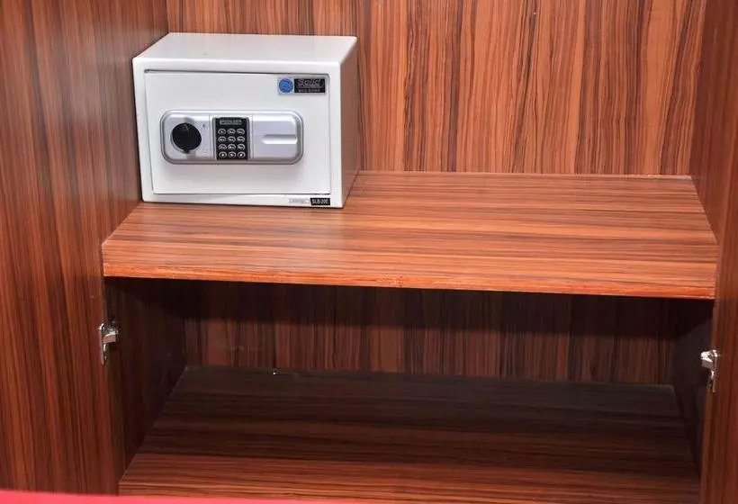 Отель Secrets Cambodia