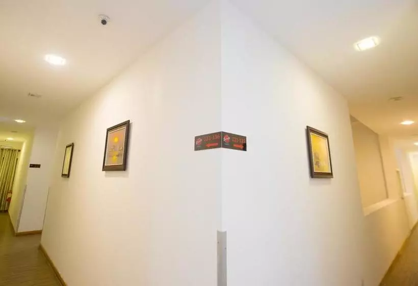 Отель Secrets Cambodia