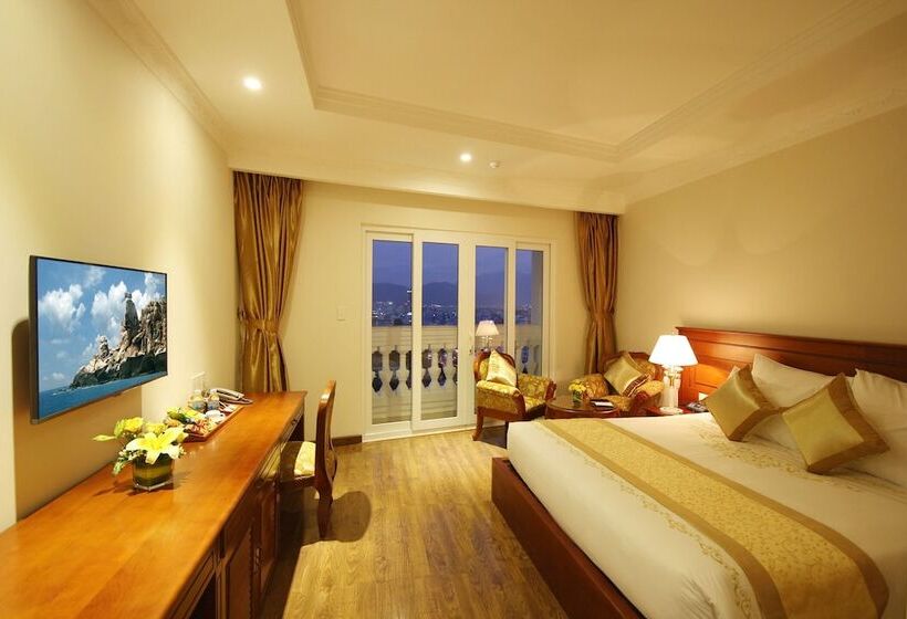 هتل Nha Trang Palace