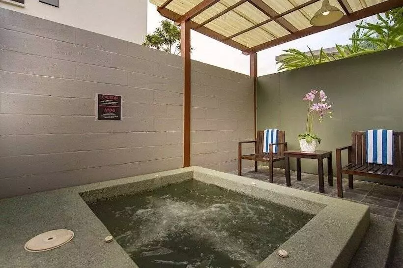 Отель ērya By Suria Hot Spring Bentong