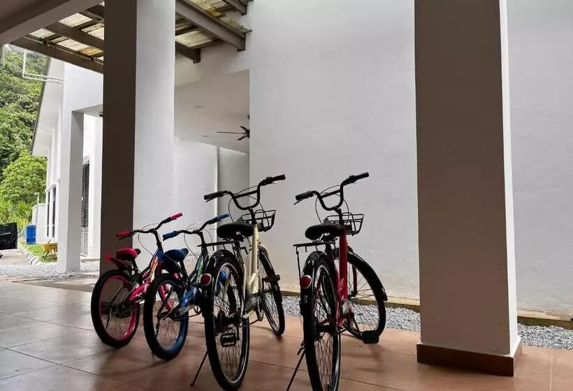 Отель ērya By Suria Hot Spring Bentong