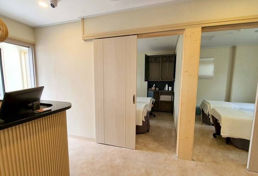 Sea Cliff Hotel Jeju