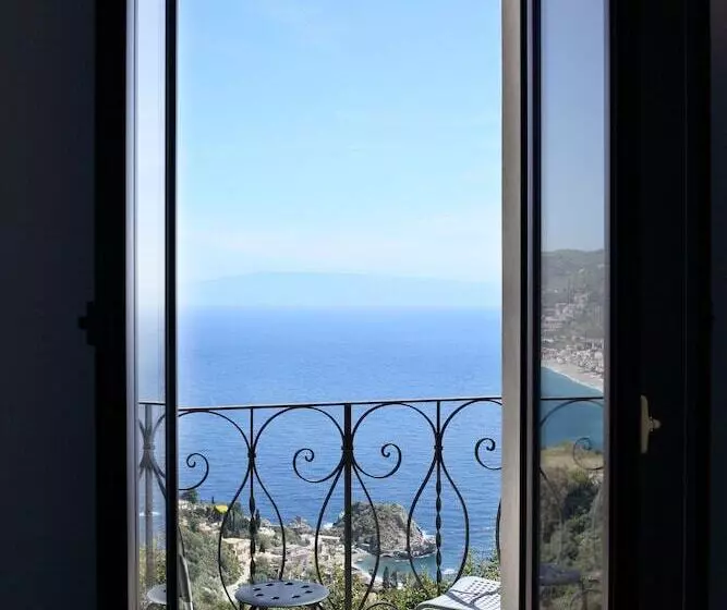 בית מלון כפרי Villa Astoria