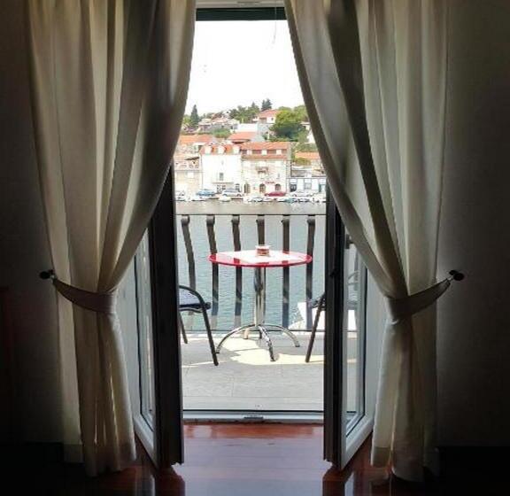 בית מלון כפרי Villa Slika