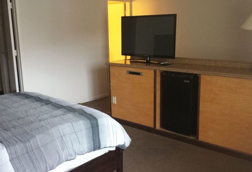 모텔 Airport Motor Inn Lounge/package Store