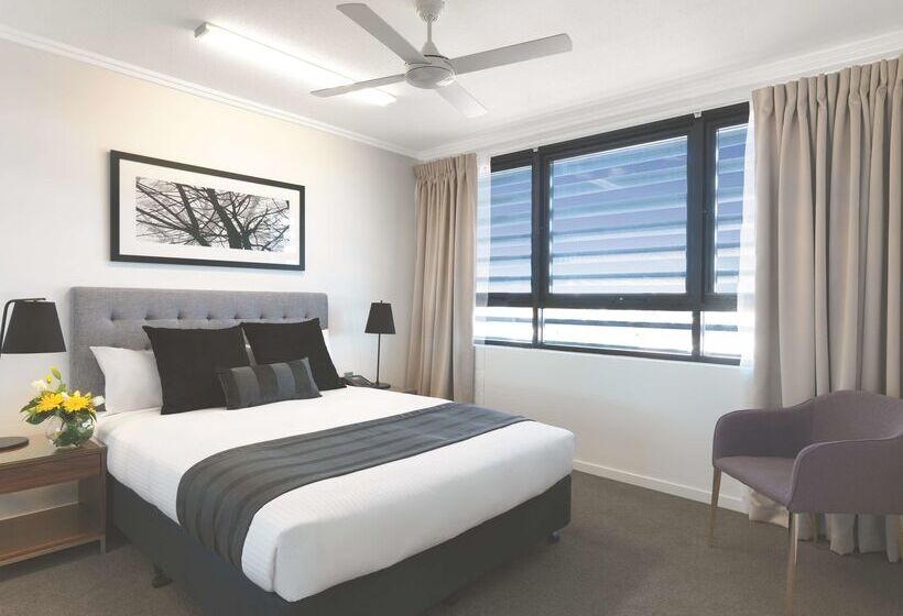 Oaks Mackay Carlyle Suites